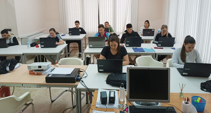 Alumnos durante una formaci&oacute;n del SEF.