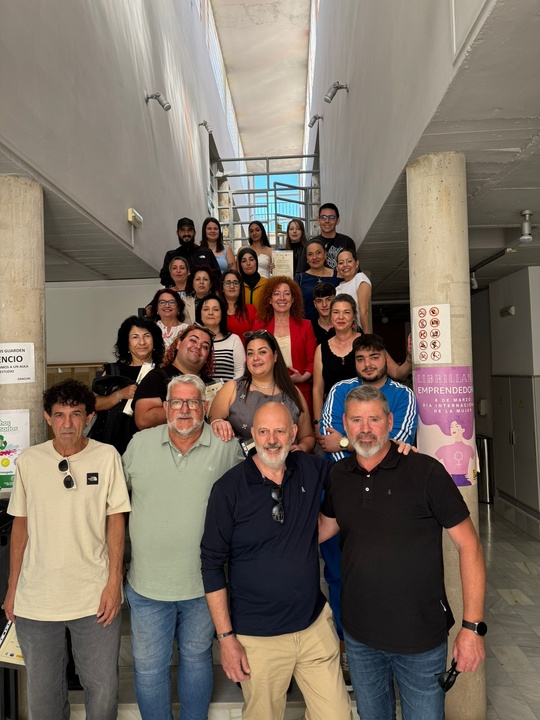 El SEF forma a desempleados de Librilla en construcci&oacute;n sostenible mientras participan en la rehabilitaci&oacute;n de la antigua casa cuartel
